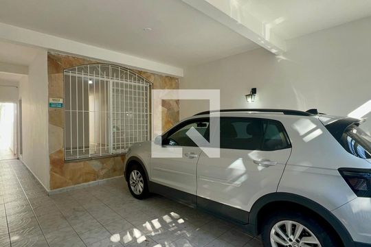 Garagem de casa para alugar com 3 quartos, 240m² em Vila Madalena, São Paulo