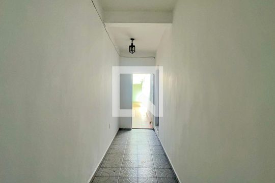 Corredor Externo de casa para alugar com 3 quartos, 240m² em Vila Madalena, São Paulo
