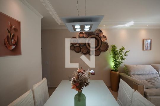 Sala de apartamento à venda com 3 quartos, 67m² em Vila Homero Thon, Santo André