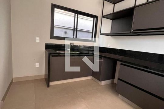 Casa à venda com 3 quartos, 300m² em Swiss Park, Campinas