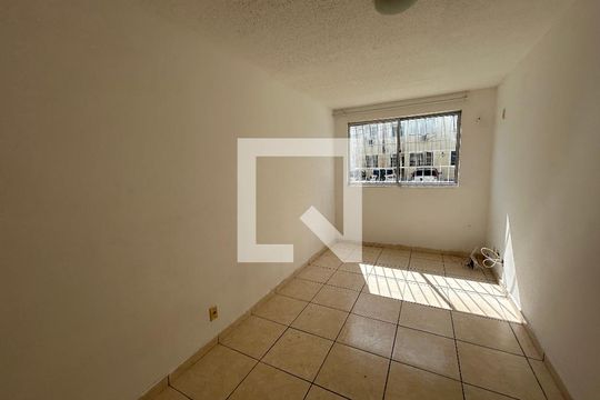 Sala de apartamento para alugar com 1 quarto, 48m² em Anchieta, Nilópolis