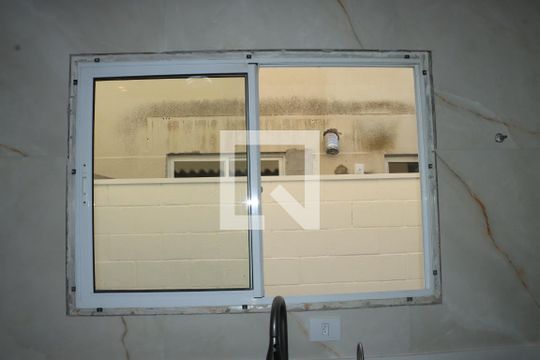 Casa de Condomínio para alugar com 3 quartos, 103m² em Caiapia, Cotia