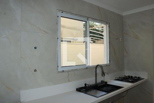 Casa de Condomínio para alugar com 3 quartos, 103m² em Caiapia, Cotia