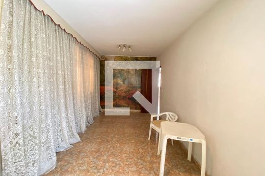 Casa à venda com 4 quartos, 400m² em Del Castilho, Rio de Janeiro