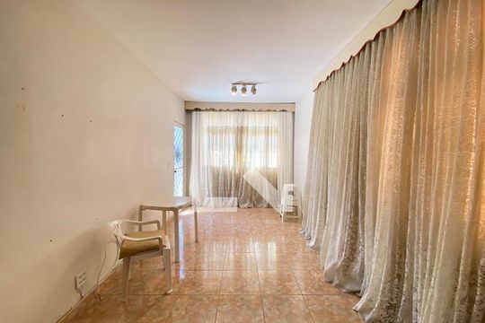 Casa à venda com 4 quartos, 400m² em Del Castilho, Rio de Janeiro
