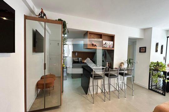 sala de apartamento à venda com 2 quartos, 63m² em Santo Antônio, Belo Horizonte