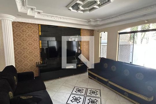 Sala de casa para alugar com 4 quartos, 250m² em Chácara Seis de Outubro, São Paulo