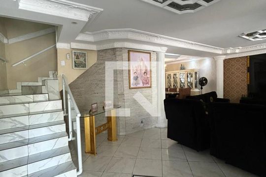 Sala de casa para alugar com 4 quartos, 250m² em Chácara Seis de Outubro, São Paulo