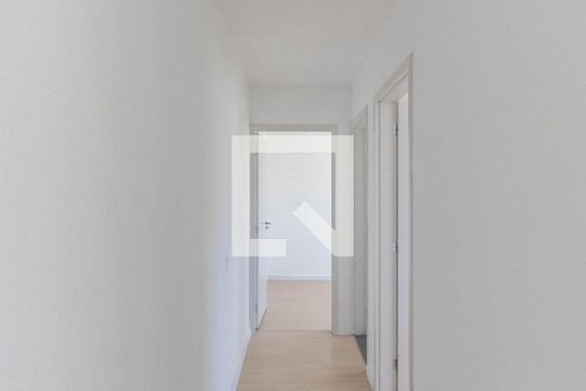 Corredor de apartamento à venda com 2 quartos, 44m² em Vila Princesa Isabel, São Paulo