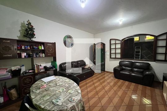 Sala de casa para alugar com 3 quartos, 460m² em Jardim Guanabara, Belo Horizonte