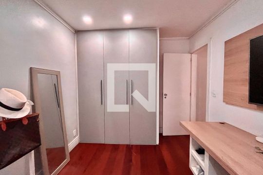 Quarto 2 de apartamento à venda com 4 quartos, 175m² em Leblon, Rio de Janeiro