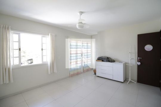 Quarto 1 de casa à venda com 4 quartos, 164m² em Pechincha, Rio de Janeiro