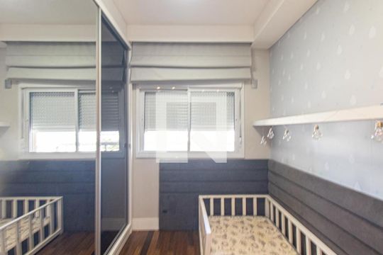 Quarto 1 Suite 1 de apartamento para alugar com 3 quartos, 242m² em Portão, Curitiba