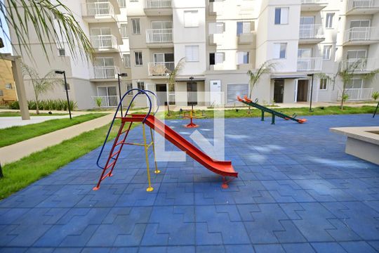 Apartamento à venda com 3 quartos, 68m² em Fazenda Crimeia Caveiras, Goiânia