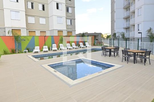 Apartamento à venda com 3 quartos, 68m² em Fazenda Crimeia Caveiras, Goiânia
