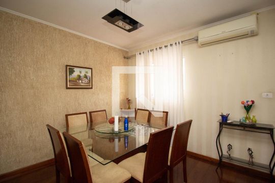 Sala de Jantar de casa à venda com 3 quartos, 140m² em Vila Mangalot, São Paulo