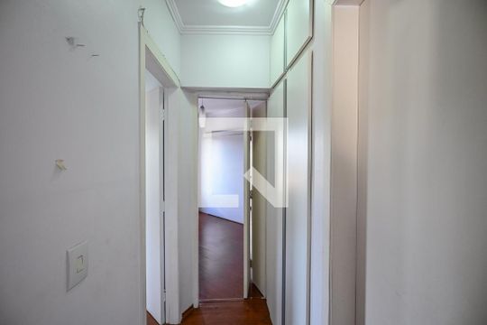 Corredor de apartamento à venda com 3 quartos, 80m² em Jardim Vazani, São Paulo
