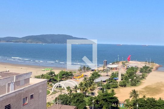 Vista Direita da Sala/Quarto de kitnet/studio para alugar com 1 quarto, 45m² em José Menino, Santos