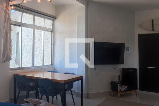 Sala/Quarto de kitnet/studio para alugar com 1 quarto, 45m² em José Menino, Santos