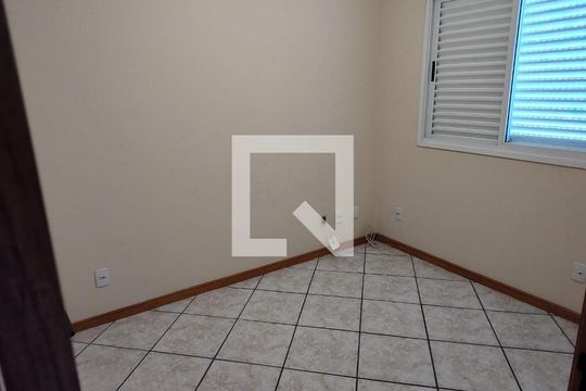 Quarto de apartamento para alugar com 3 quartos, 91m² em Pantanal, Florianópolis