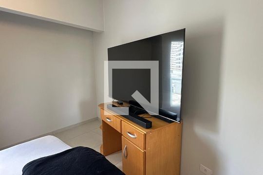 Quarto de kitnet/studio à venda com 1 quarto, 30m² em Jardim Sabara, São Paulo