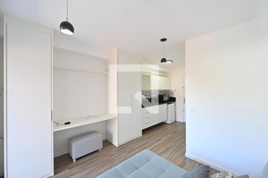 Sala/Quarto de kitnet/studio à venda com 1 quarto, 27m² em Mirandópolis, São Paulo