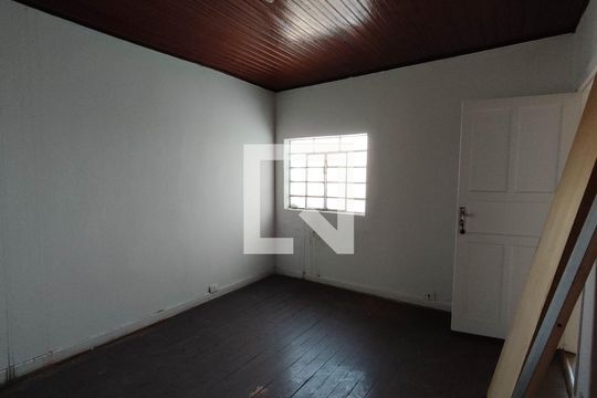 Quarto 2 de casa para alugar com 2 quartos, 252m² em Vila Romanopolis, Ferraz de Vasconcelos