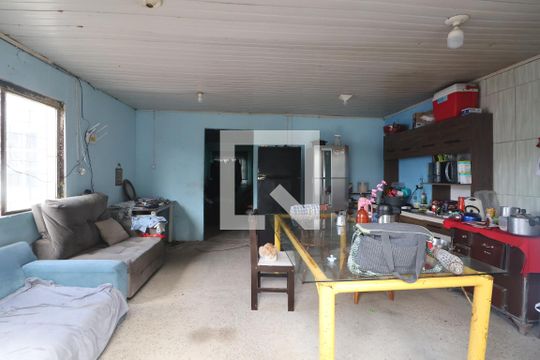 Casa para alugar com 8 quartos, 355m² em São José, Canoas