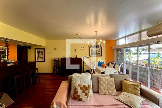 Apartamento à venda com 3 quartos, 136m² em Laranjeiras, Rio de Janeiro