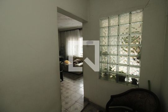 Corredor de casa para alugar com 1 quarto, 168m² em Vila São José, São Paulo