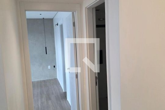 Corredor de apartamento à venda com 1 quarto, 65m² em Vila Zilda, São Paulo