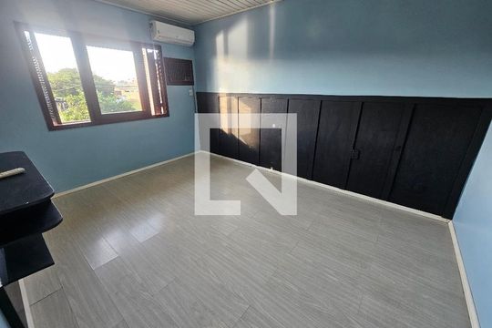 Quarto de casa à venda com 4 quartos, 200m² em Industrial, Novo Hamburgo