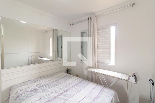 Suíte de apartamento à venda com 2 quartos, 57m² em Santo Antônio, Osasco