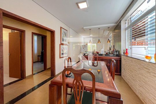 Casa à venda com 4 quartos, 430m² em Várzea, Lagoa Santa
