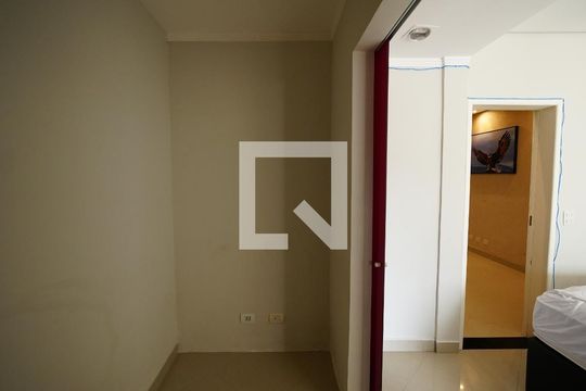 Quarto Suíte de apartamento à venda com 1 quarto, 70m² em Parque Jaçatuba, Santo André