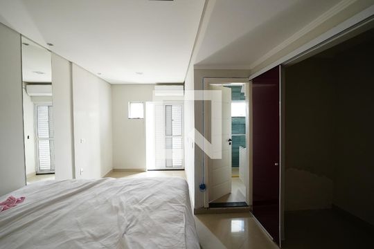 Quarto Suíte de apartamento à venda com 1 quarto, 70m² em Parque Jaçatuba, Santo André