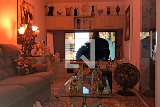 Sala de casa à venda com 3 quartos, 192m² em Jardim Taboao, São Paulo