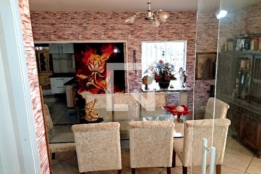 Sala de casa à venda com 3 quartos, 192m² em Jardim Taboao, São Paulo