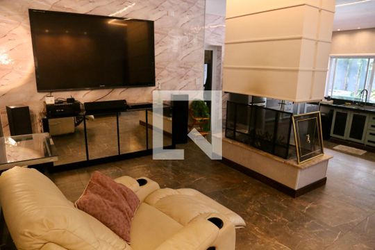Sala de casa de condomínio à venda com 5 quartos, 2500m² em Chácara Flora, São Paulo