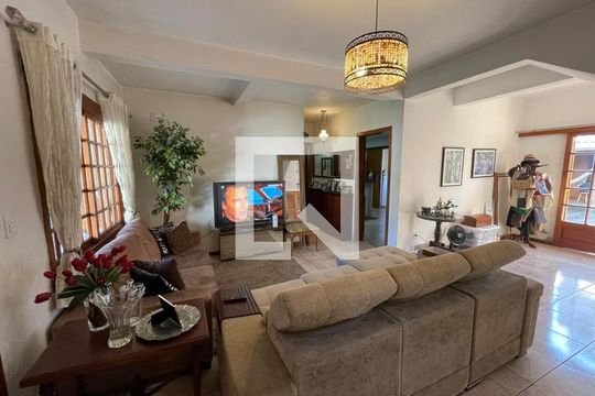 Casa à venda com 3 quartos, 235m² em Primavera, Novo Hamburgo