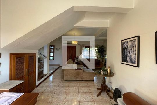 Casa à venda com 3 quartos, 235m² em Primavera, Novo Hamburgo