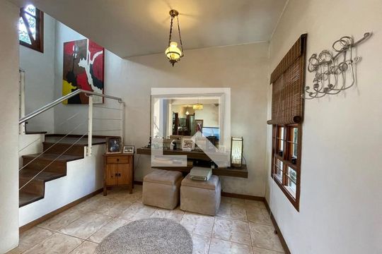 Casa à venda com 3 quartos, 235m² em Primavera, Novo Hamburgo