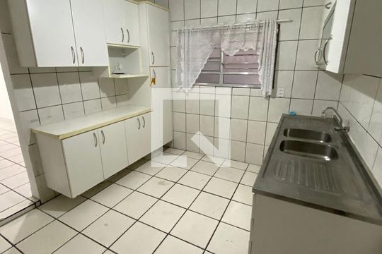 Casa à venda com 2 quartos, 120m² em Campo Grande, São Paulo