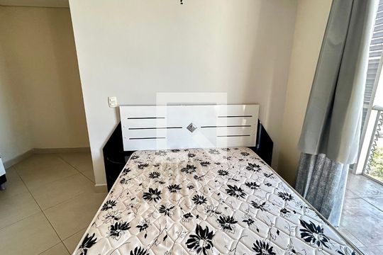 Quarto  de kitnet/studio para alugar com 1 quarto, 38m² em Vila Augusta, Guarulhos