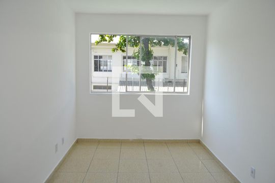 Apartamento à venda com 2 quartos, 50m² em Inhaúma, Rio de Janeiro