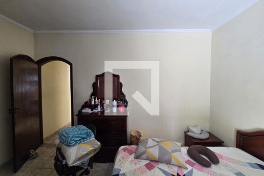 Suíte 01 de casa para alugar com 4 quartos, 350m² em Vila das Bandeiras, Guarulhos