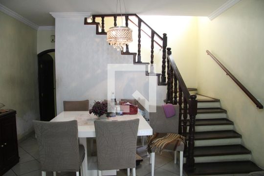 Sala  de casa para alugar com 4 quartos, 350m² em Vila das Bandeiras, Guarulhos