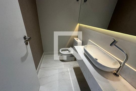 Lavabo de apartamento para alugar com 3 quartos, 228m² em Alphaville Empresarial, Barueri