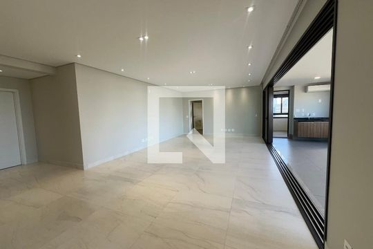Sala de apartamento para alugar com 3 quartos, 228m² em Alphaville Empresarial, Barueri