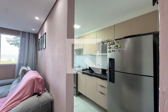 Sala/Cozinha de apartamento à venda com 2 quartos, 47m² em Jardim do Lago, Osasco